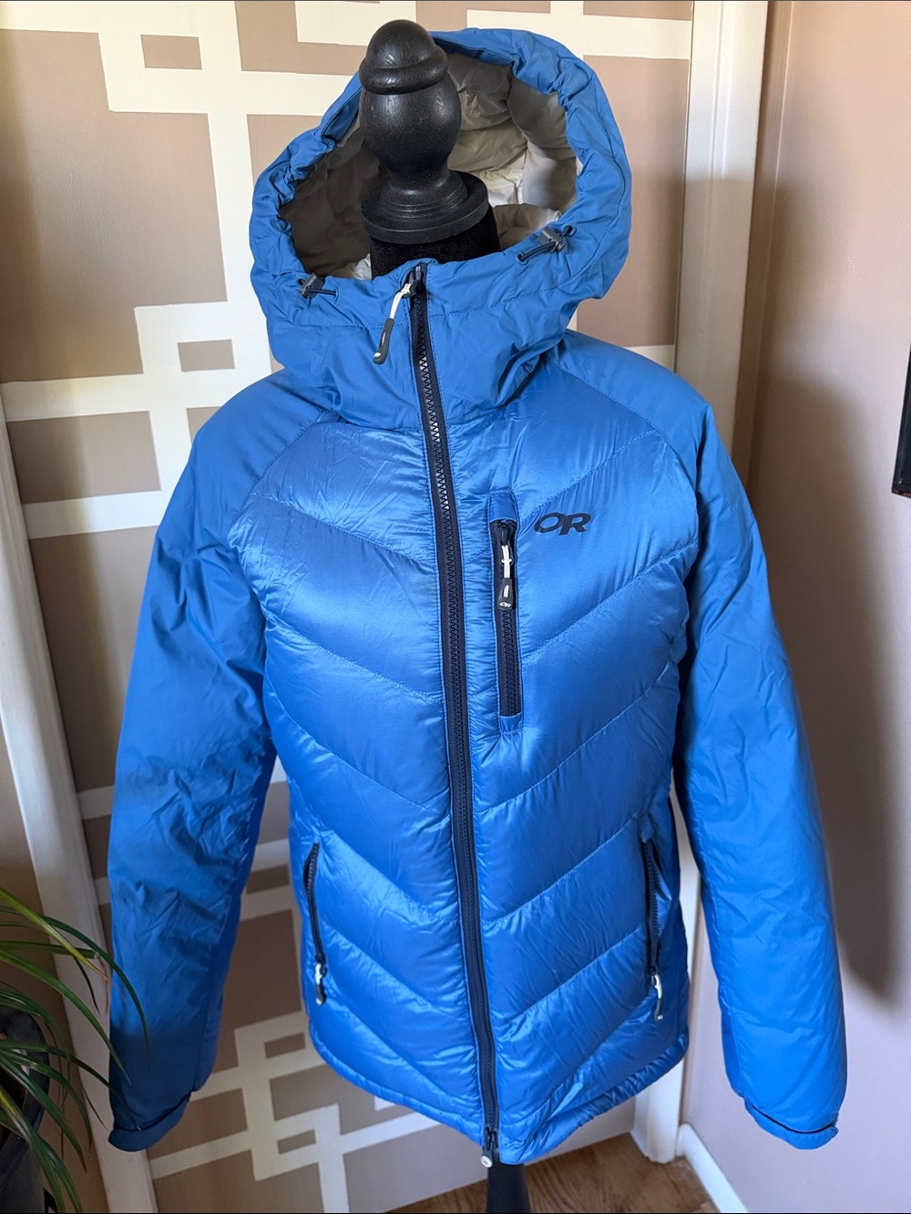 Outdoor Research Women’s Blue Alpine Down Hooded Puffer Jacket Sz S LIKE NEW